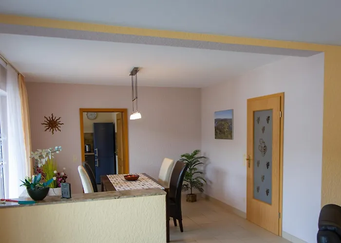 Traumferienwohnung An Der Mosel - Gabi Schoeneberg アパート トラーベン・トラールバッハ